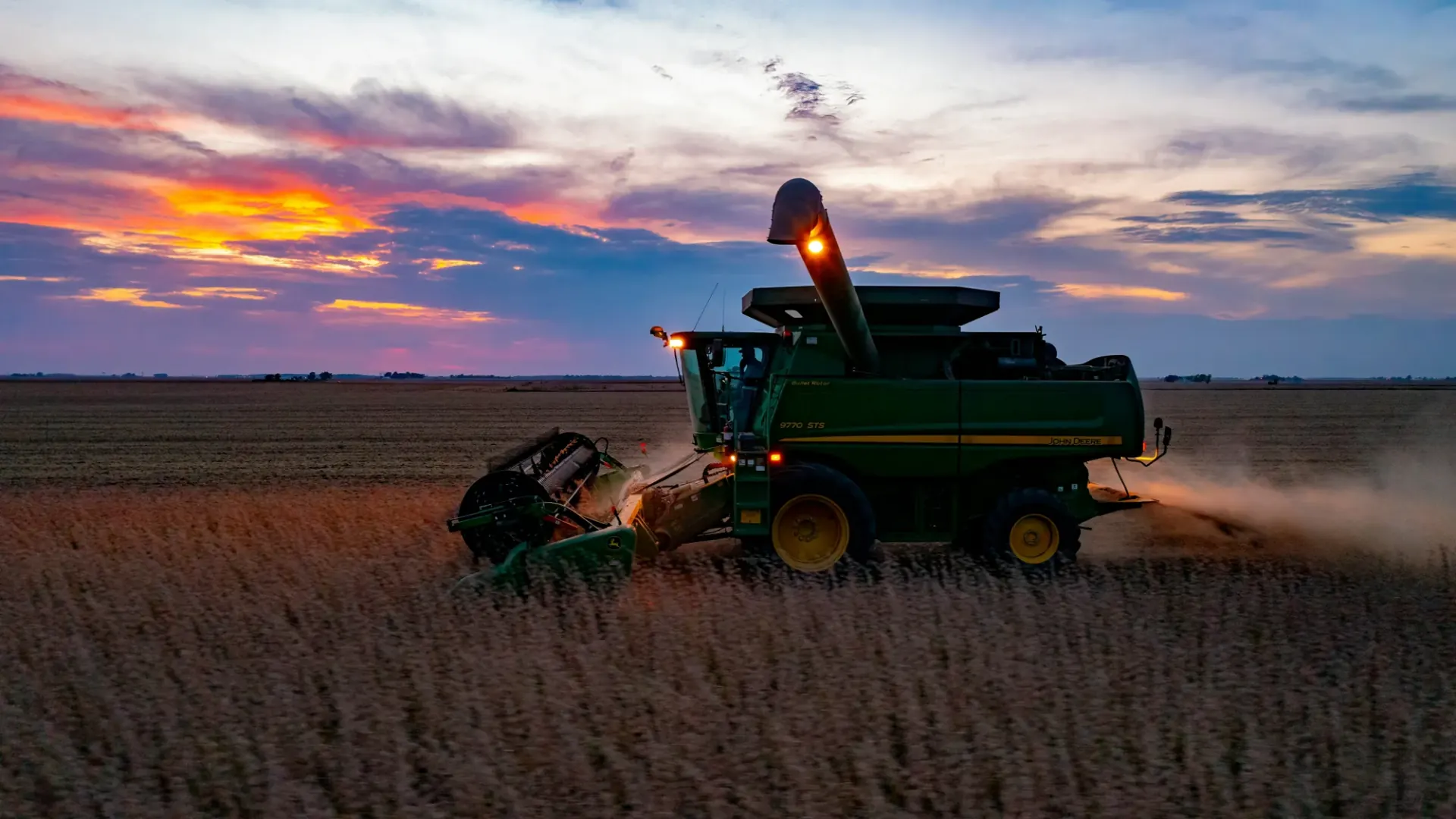 Récolte dans la lumière du soir, photographie d’illustration